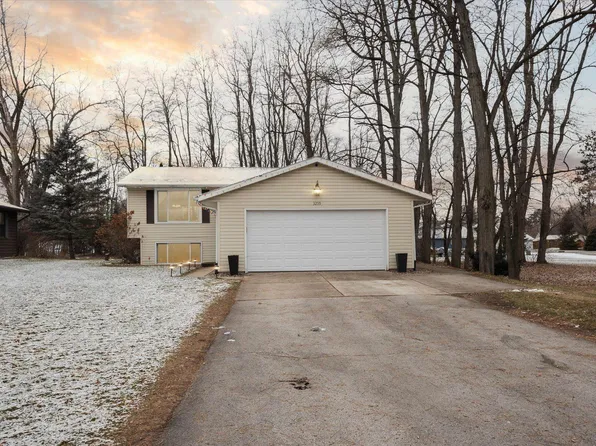3259 Maple Grv, Suamico, WI 54173