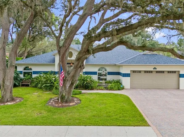11403 W Queensway Dr, Temple Terrace, FL 33617