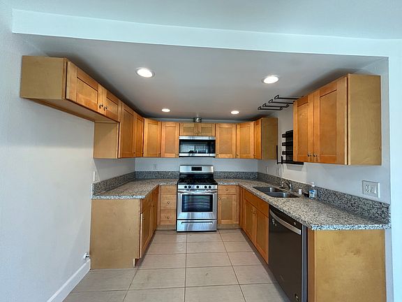 4th image of 128 N Alhambra Ave APT C