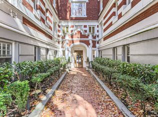 1811 NW Couch St APT 212, Portland, OR 97209