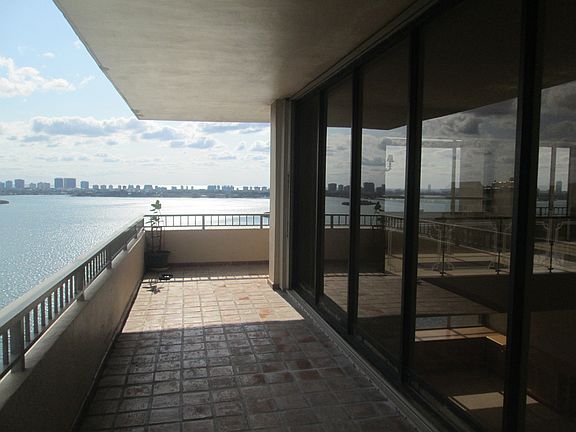 3rd image of 11111 Biscayne Blvd #Ph54