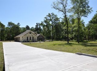 321 Dahlia Rd, Huntsville, TX 77320