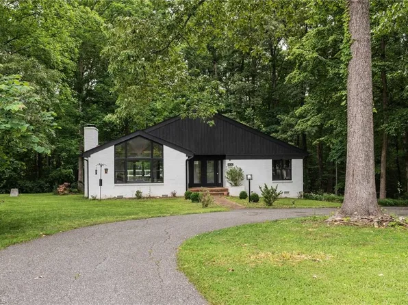 1800 Melchior Cir, Greensboro, NC 27406