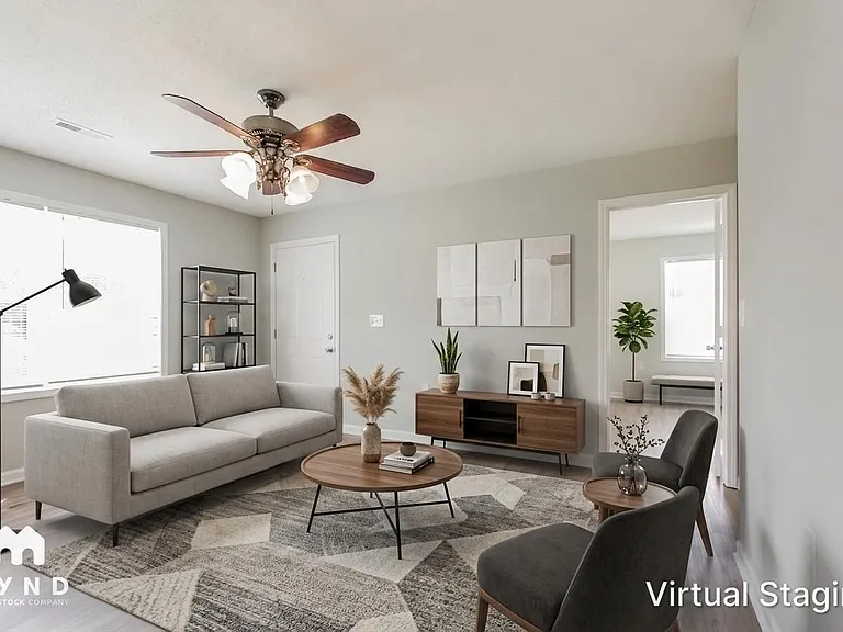 820 Clarence Jordan Ct — Photo 2