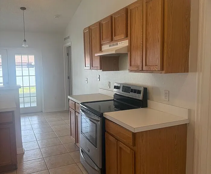 405 Francisco Way — Photo 15