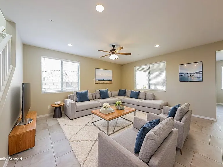 10642 W Anna Ave — Photo 4