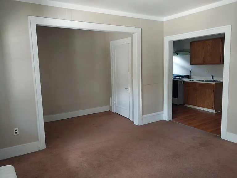 185 W Cambourne St #1 — Photo 2