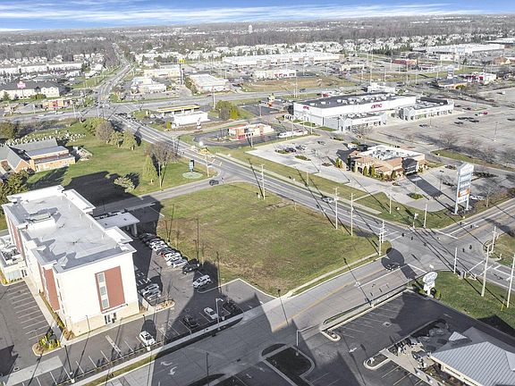 3rd image of 5595 Renner Rd