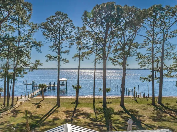 2749 Surf Rd, Panacea, FL 32346