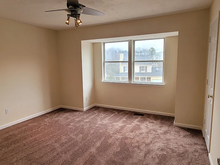 2082 Montgomery Trl — Photo 18