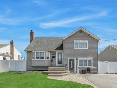 89 Westgate Road, Massapequa Park, NY, 11762
