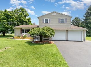 7042 Forbes Rd, Canastota, NY 13032