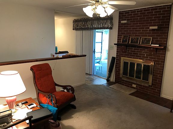 4th image of 2201 Cedar Ln