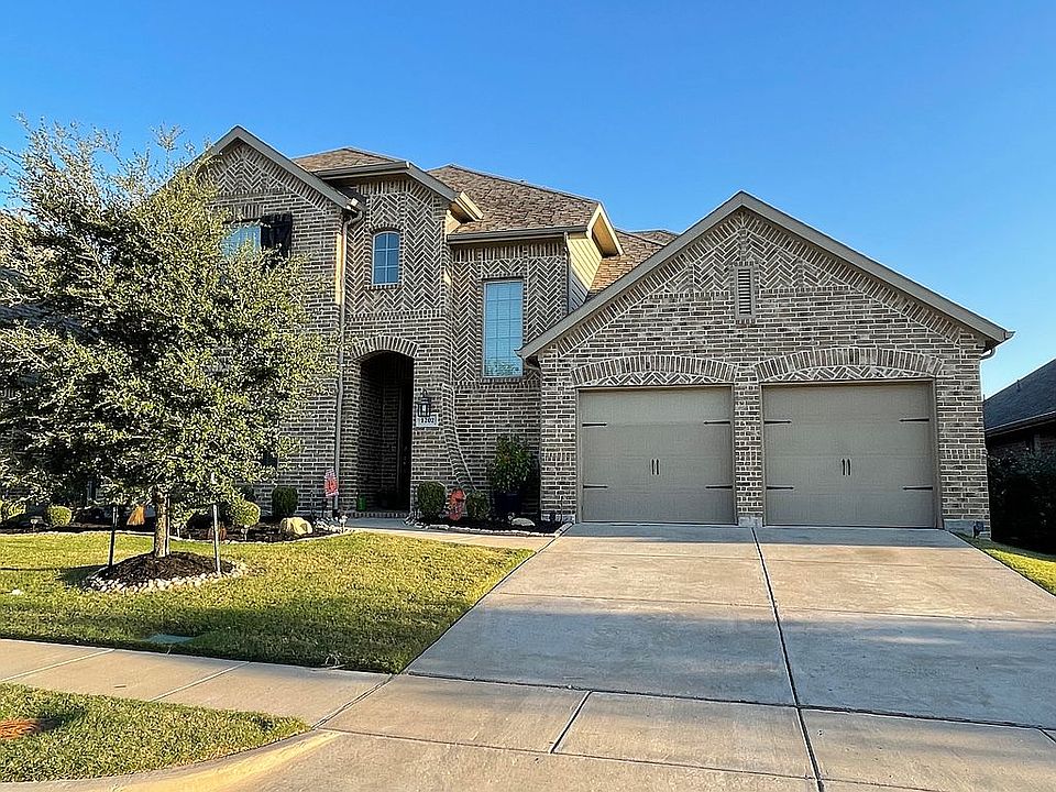 2nd image of 1202 Wedgewood Dr