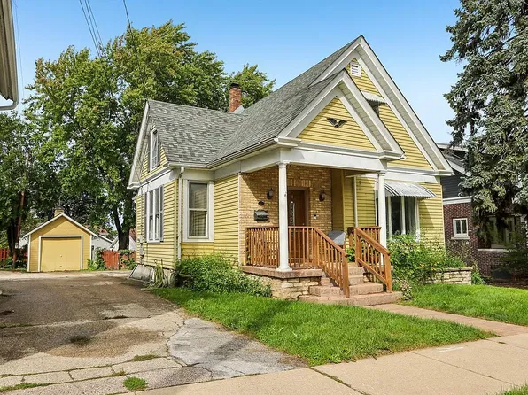 200 W State St, Burlington, WI 53105