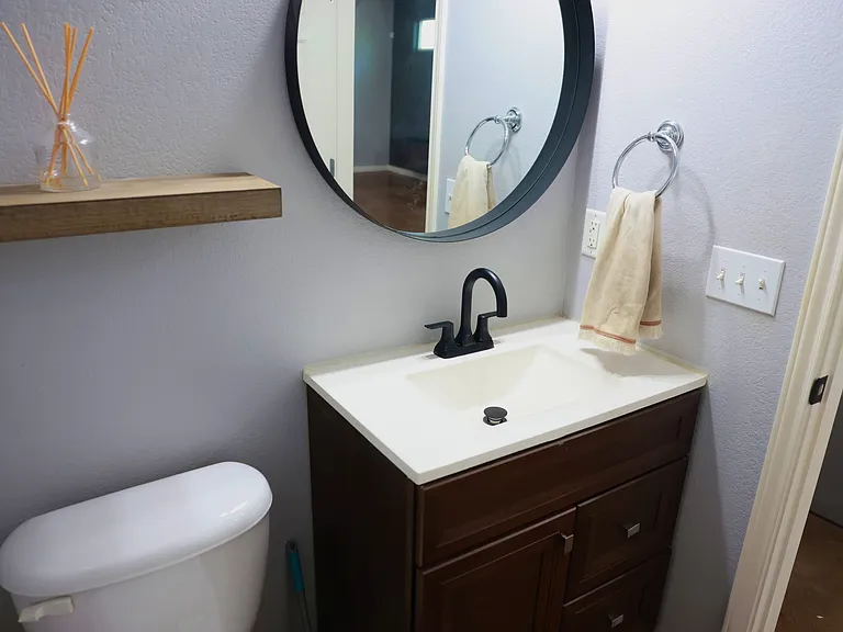 1306 Chicon St — Photo 11