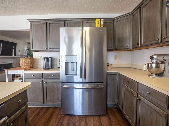 5th image of 152 Strawberry Fields Rd