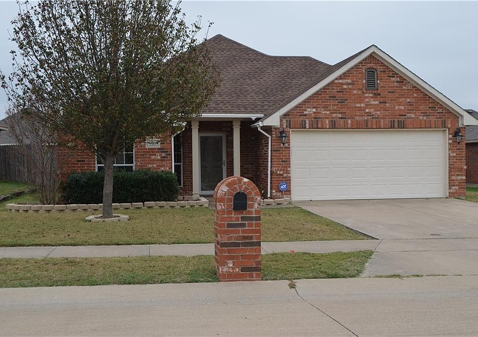 1st image of 604 Oliver Ln