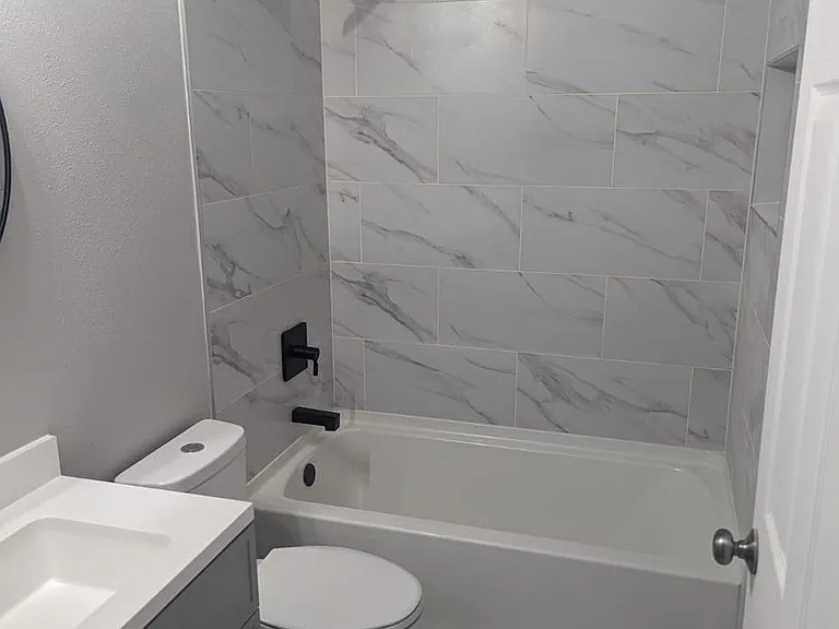 2127 S Ainsworth Ave — Photo 20