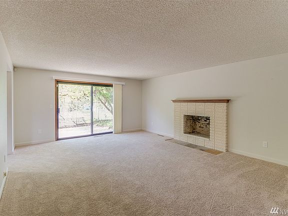 3rd image of 10216 108th Ave SW
