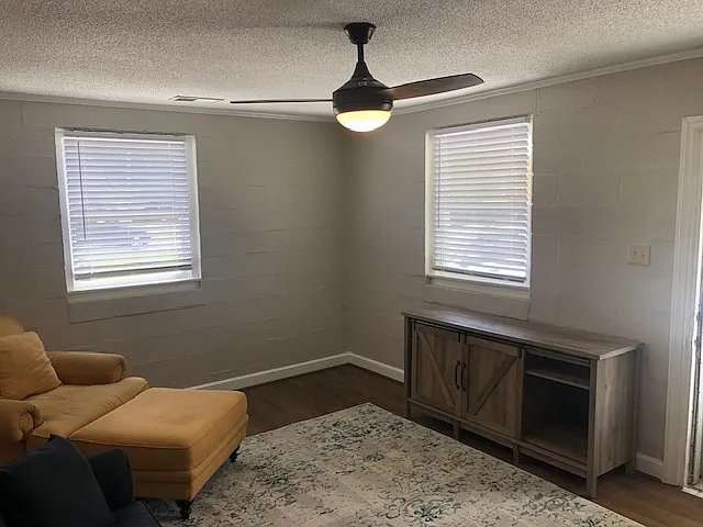 1 bed, 684 sqft, $1,100 — Photo 2