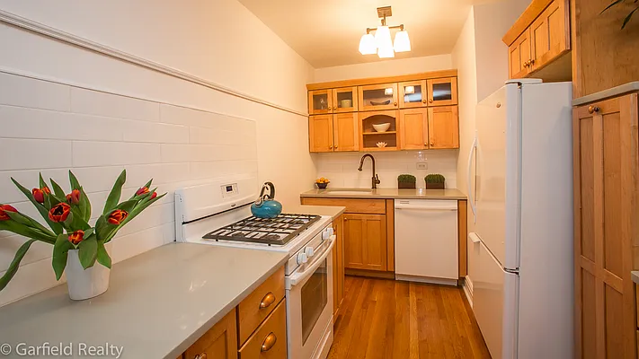 Sold by Garfield Realty  | media 25