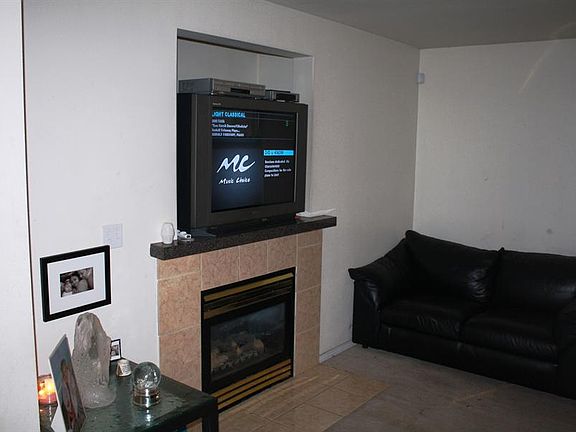 5th image of 221 15th St SE