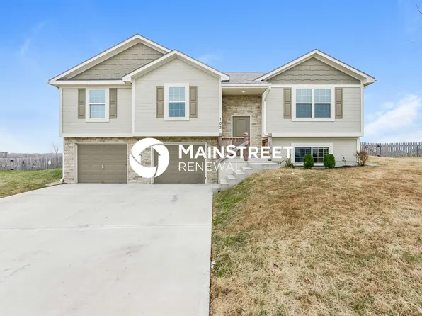 102 Golfview Dr, Pleasant Hill, MO 64080