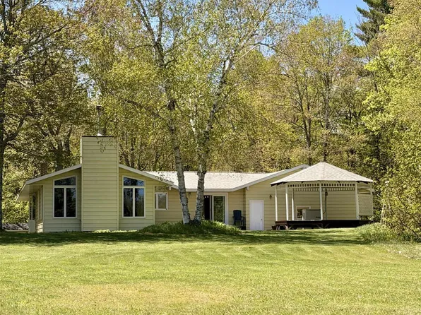 1146 Cooper Lake Rd, Ishpeming, MI 49849