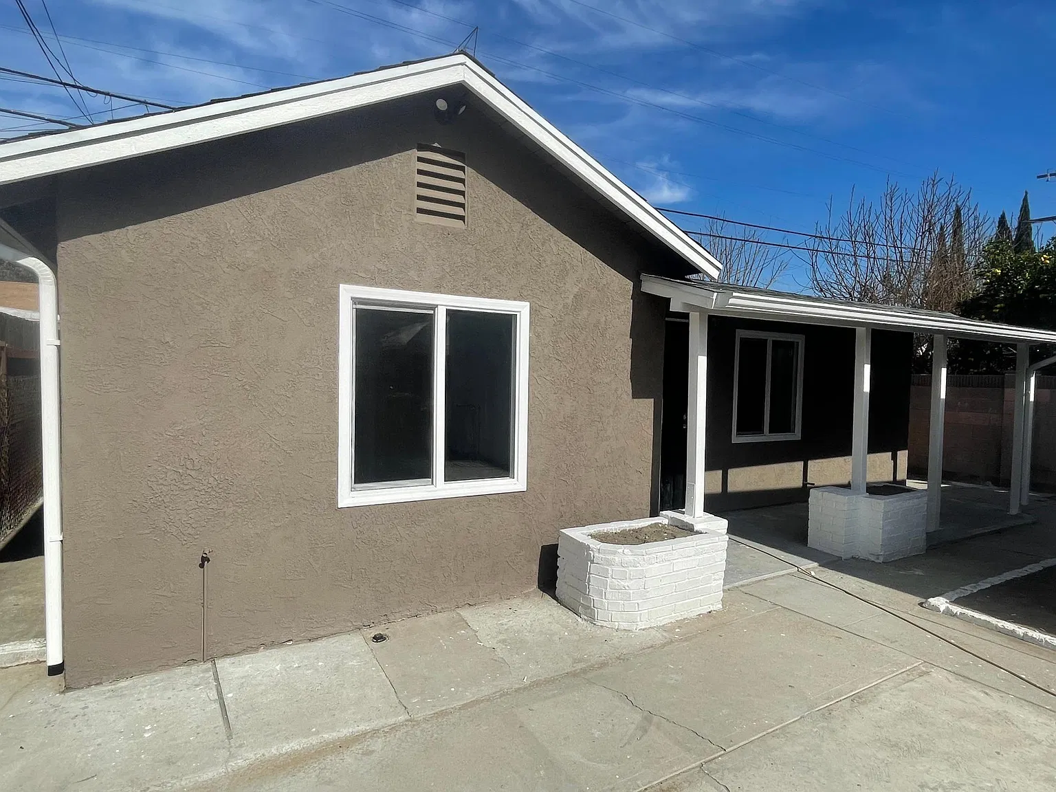 2 bed, 800 sqft, $2,700 — Photo 1