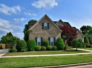 8 Wax Ln SW, Huntsville, AL 35824