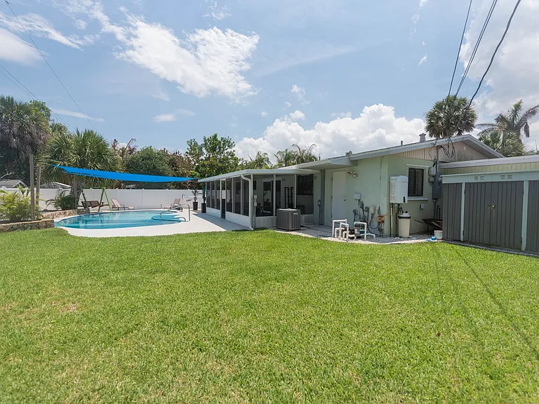 347 S Lakeside Dr — Photo 48