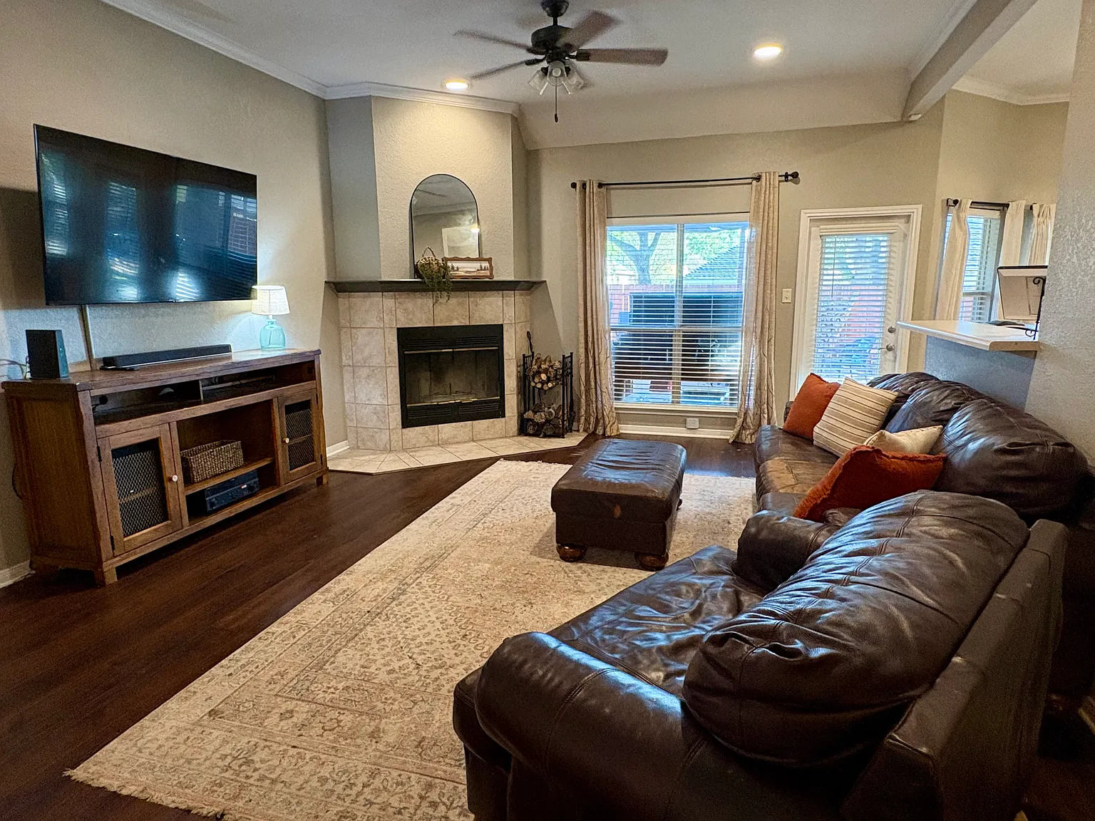 4 bed, 1862 sqft, $2,200 — Photo 4