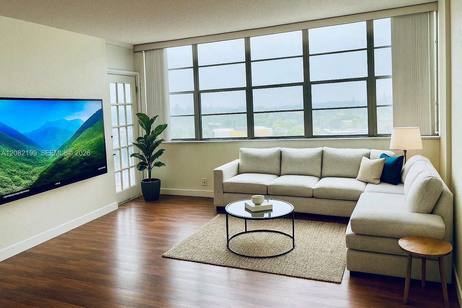 Crestview Towers Condo — Photo 3