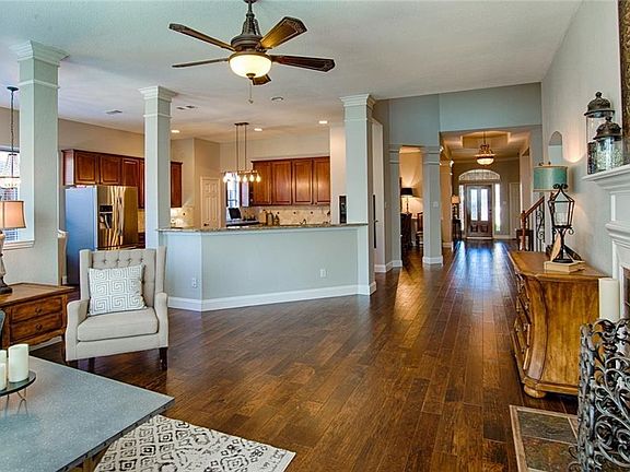 5th image of 2481 Spillway Cir