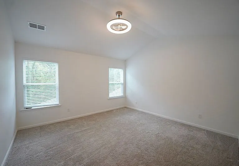 24 Crown Ct — Photo 15