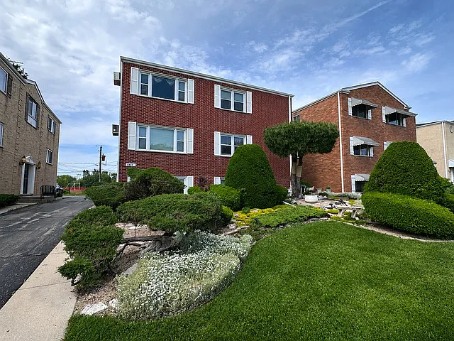 8442 W Oak Ave #G — Photo 11