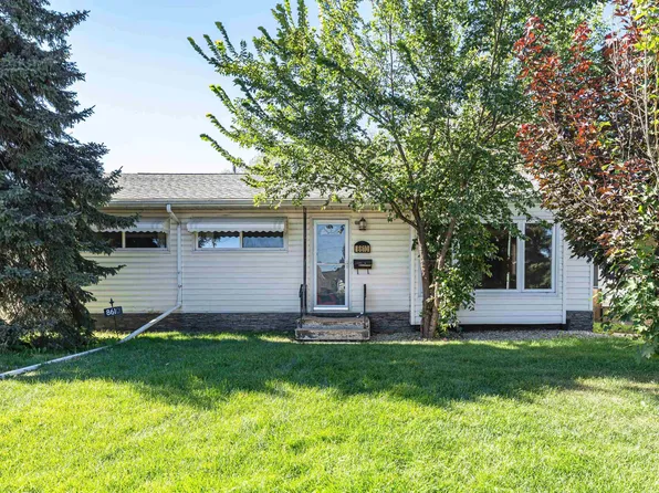 8610 157th St NW, Edmonton, AB T5R 2A5