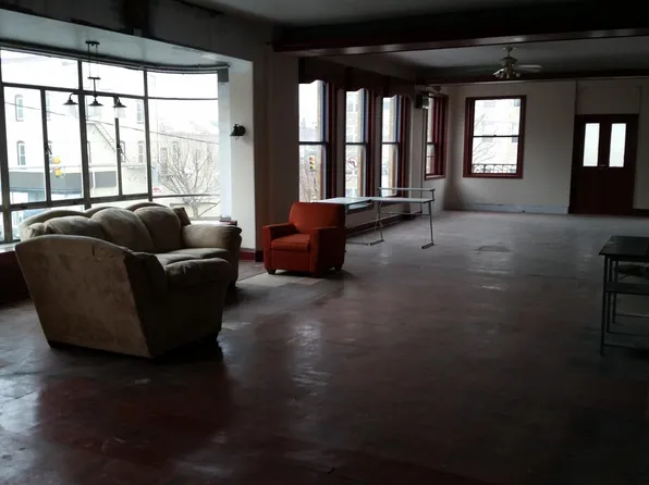 110 S 1st St, Lehighton, PA 18235