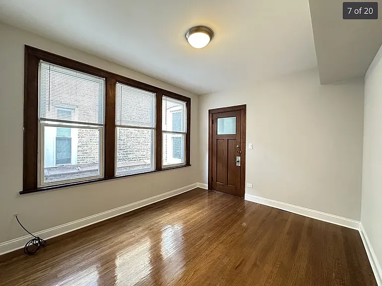 3045 N Milwaukee Ave #2R — Photo 4
