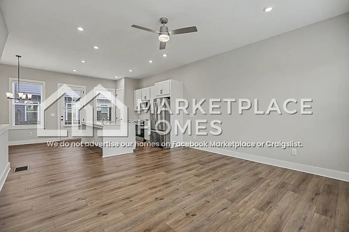 1374 Cozy Cir SE — Photo 5