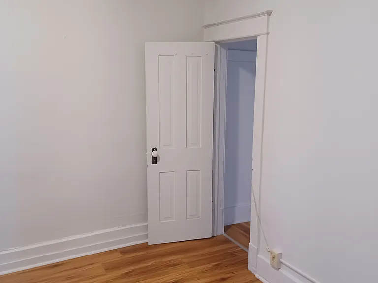 313 Alamosa Ave — Photo 5