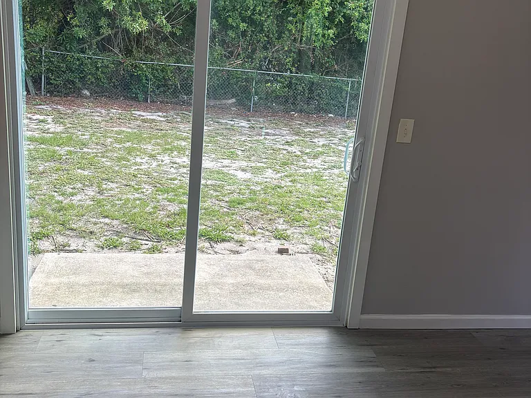 5109 SE Primrose Way — Photo 2