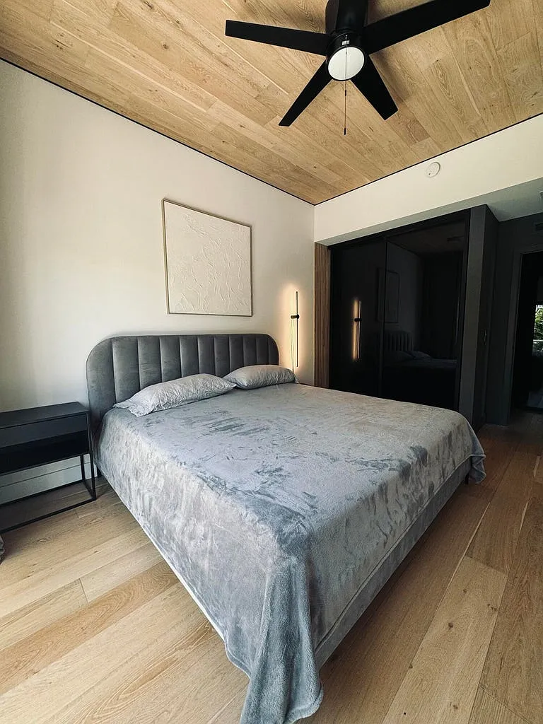 5 bed, 4.0 bath, 3240 sqft, $25,000 — Photo 4