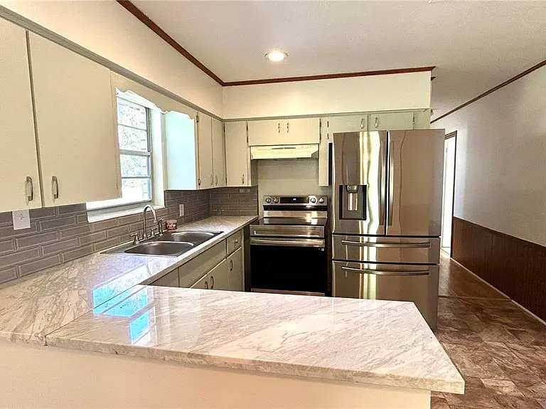 234 SW Havanna Way — Photo 7