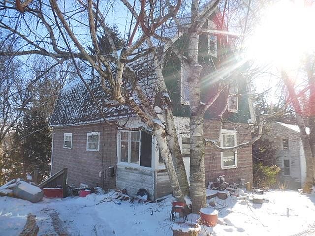 2nd image of 20 N Center St