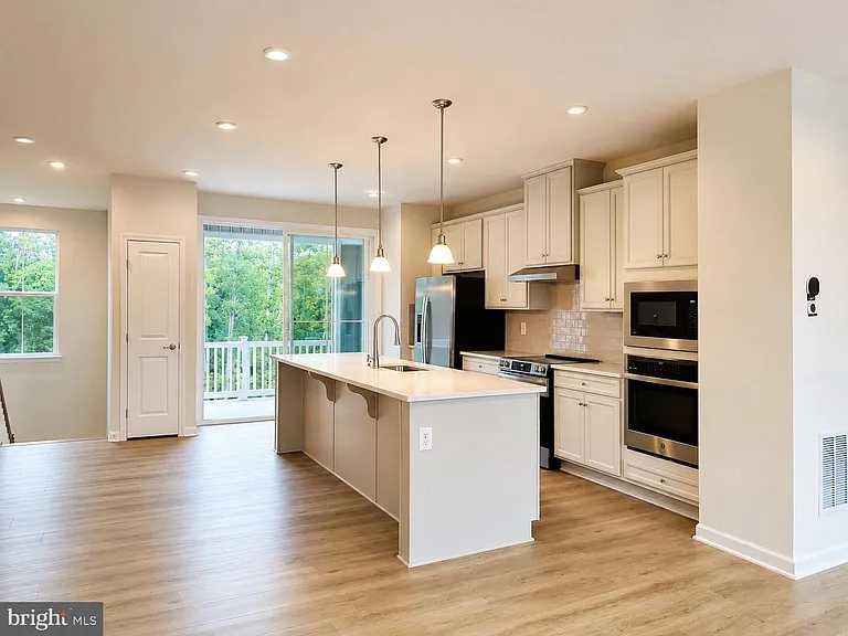 4843 Berryfield Ln — Photo 7