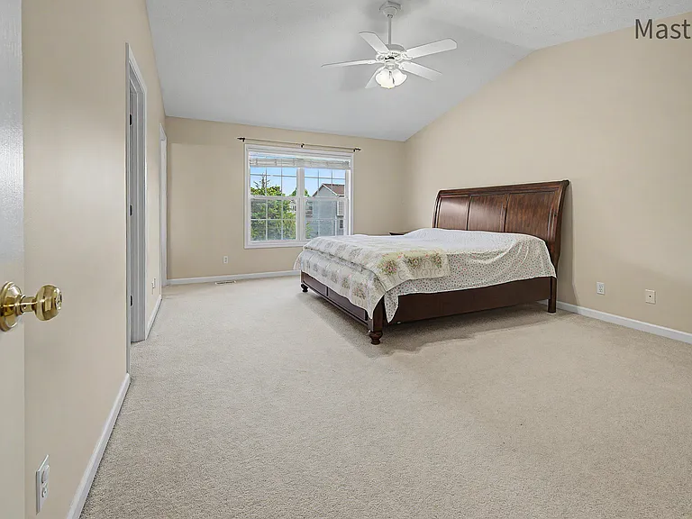 2819 Gill St — Photo 18