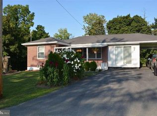 137 S Lockwillow Ave, Harrisburg, PA 17112