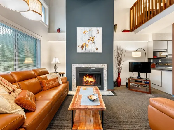 2021 Karen Cres #320, Whistler, BC V8E 0H1